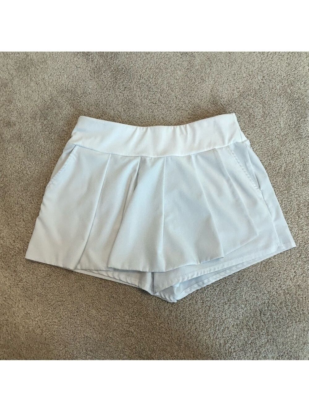Fabletics white pleated skirt skort Sz M NWT golf tennis